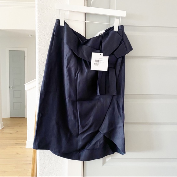 NWT Victoria Beckham Asymmetric Bow Skirt - Picture 3 of 8